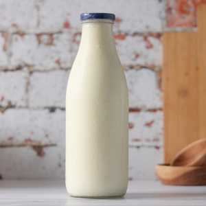 Milk glass 1 litre bottle Mossgiel organic whole