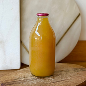 Apple and mango juice