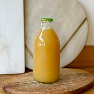 Cloudy apple juice